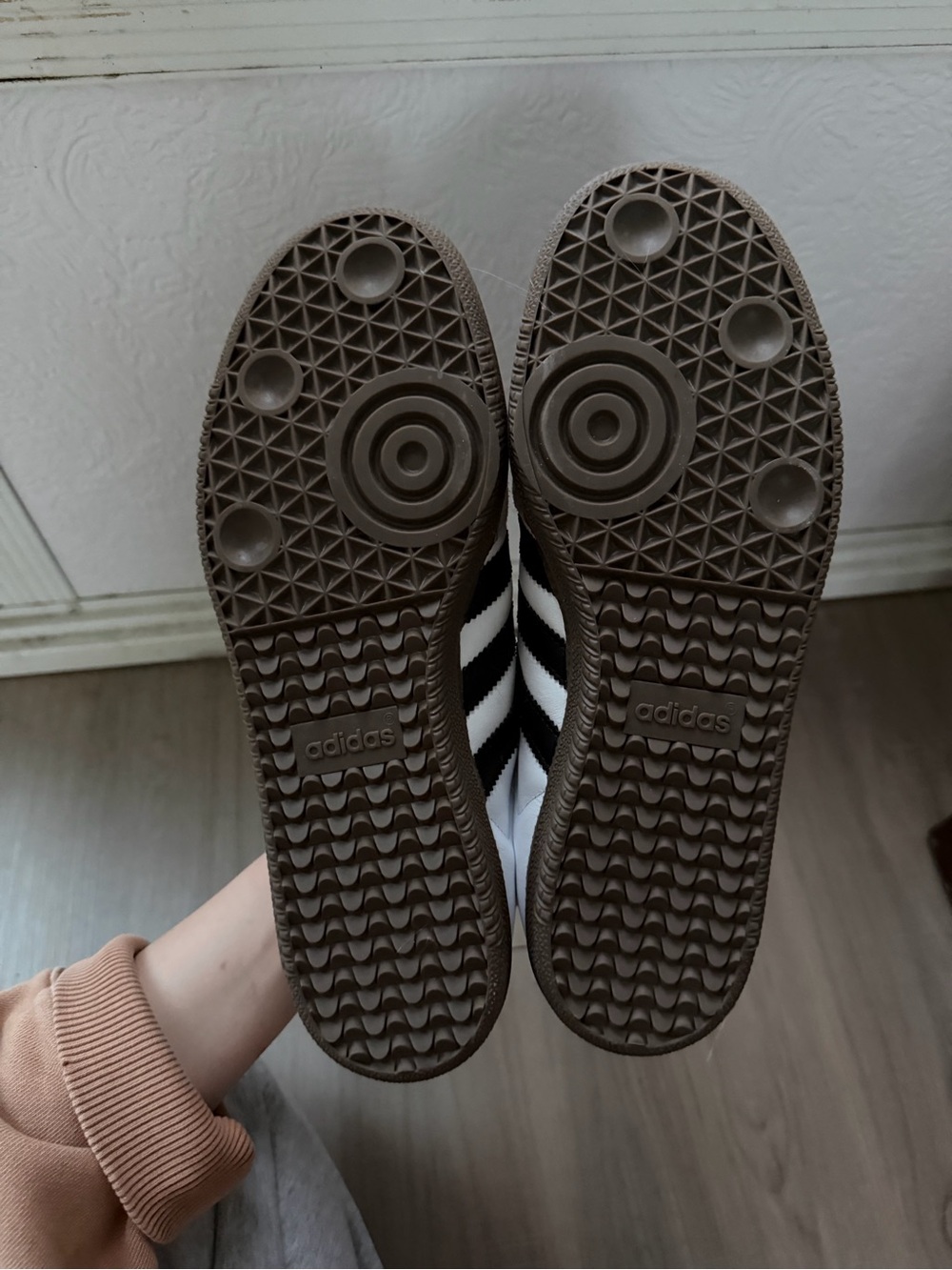 BRAND NEW NEVER WORN ADDIDAS Samba Classic White Black Suede Athletic Shoes - Picture 2 of 5